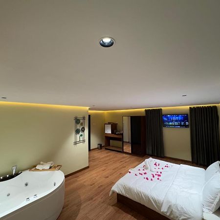 Al Bayan Palms Hotel นิซวา ภายนอก รูปภาพ