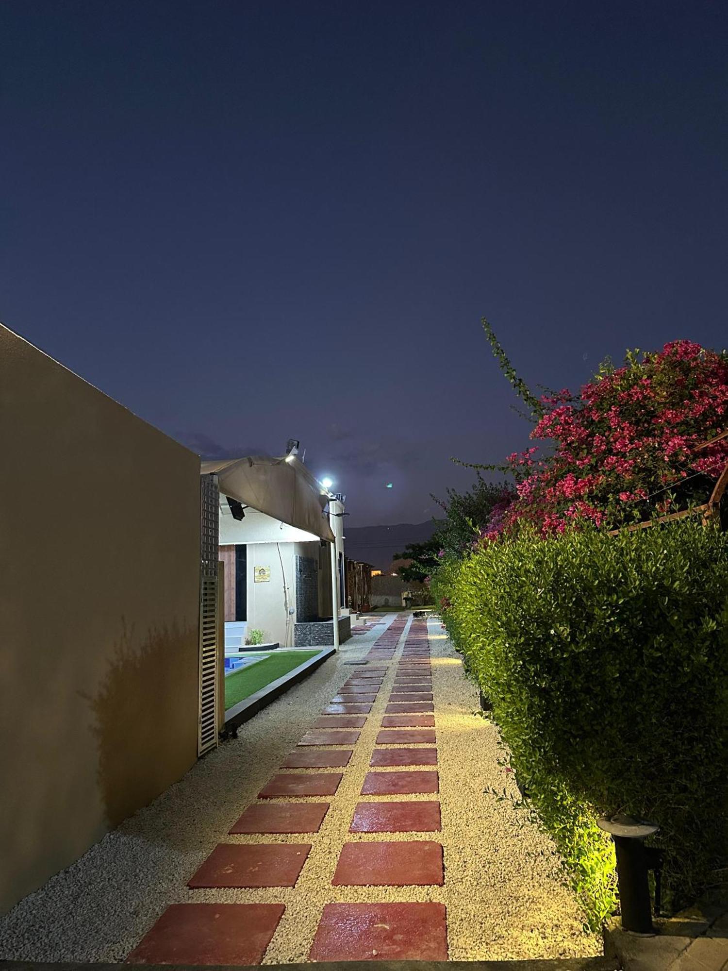 Al Bayan Palms Hotel นิซวา ภายนอก รูปภาพ