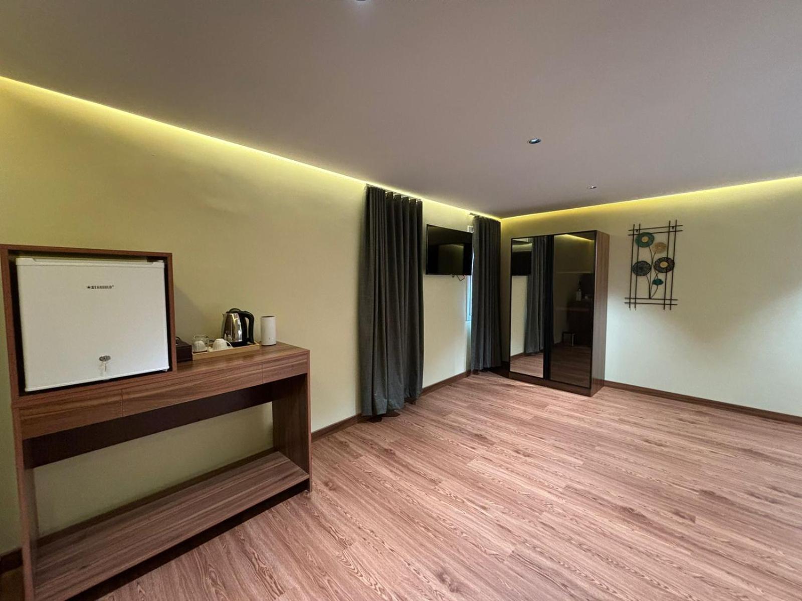 Al Bayan Palms Hotel นิซวา ภายนอก รูปภาพ