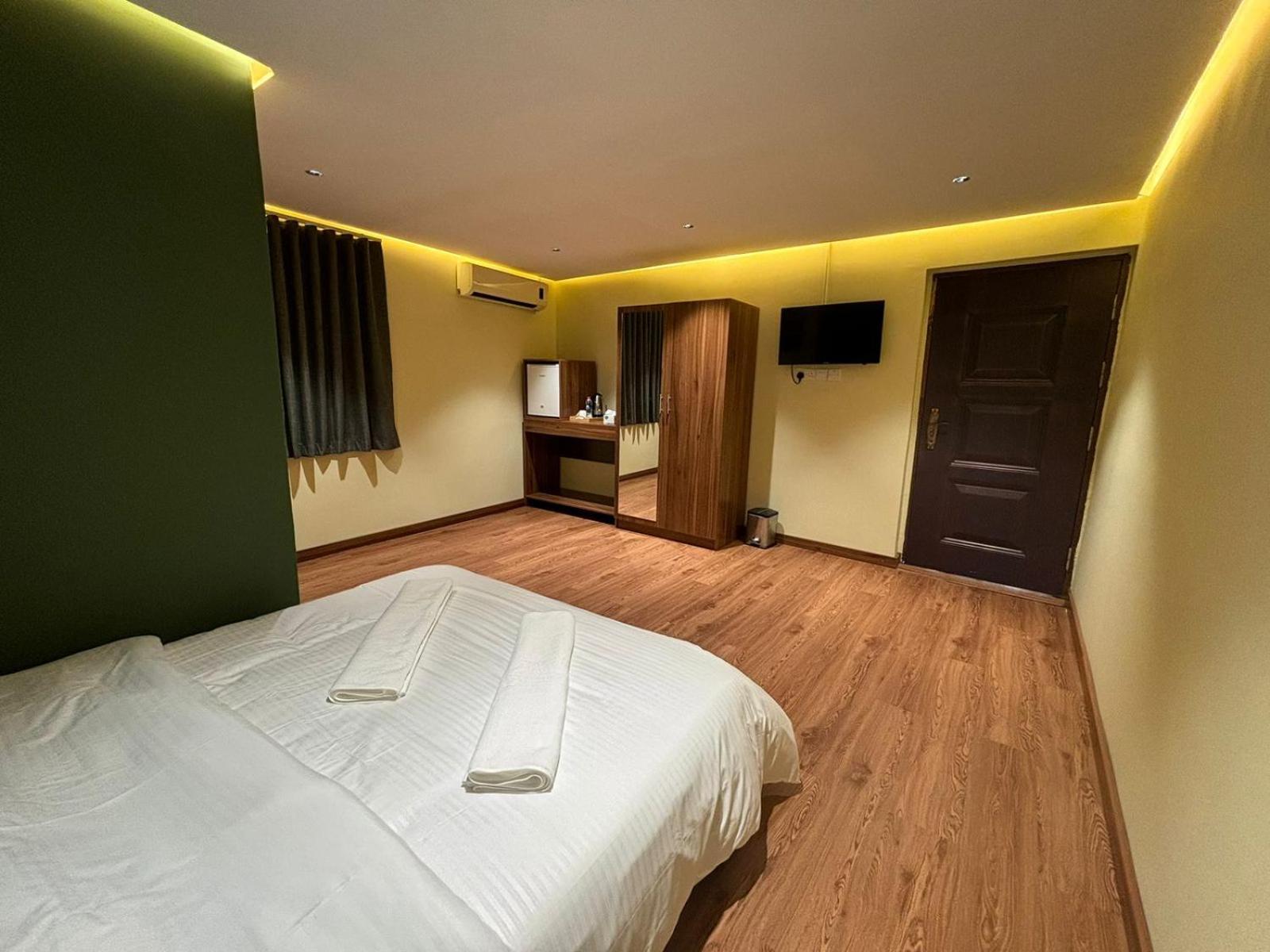 Al Bayan Palms Hotel นิซวา ภายนอก รูปภาพ