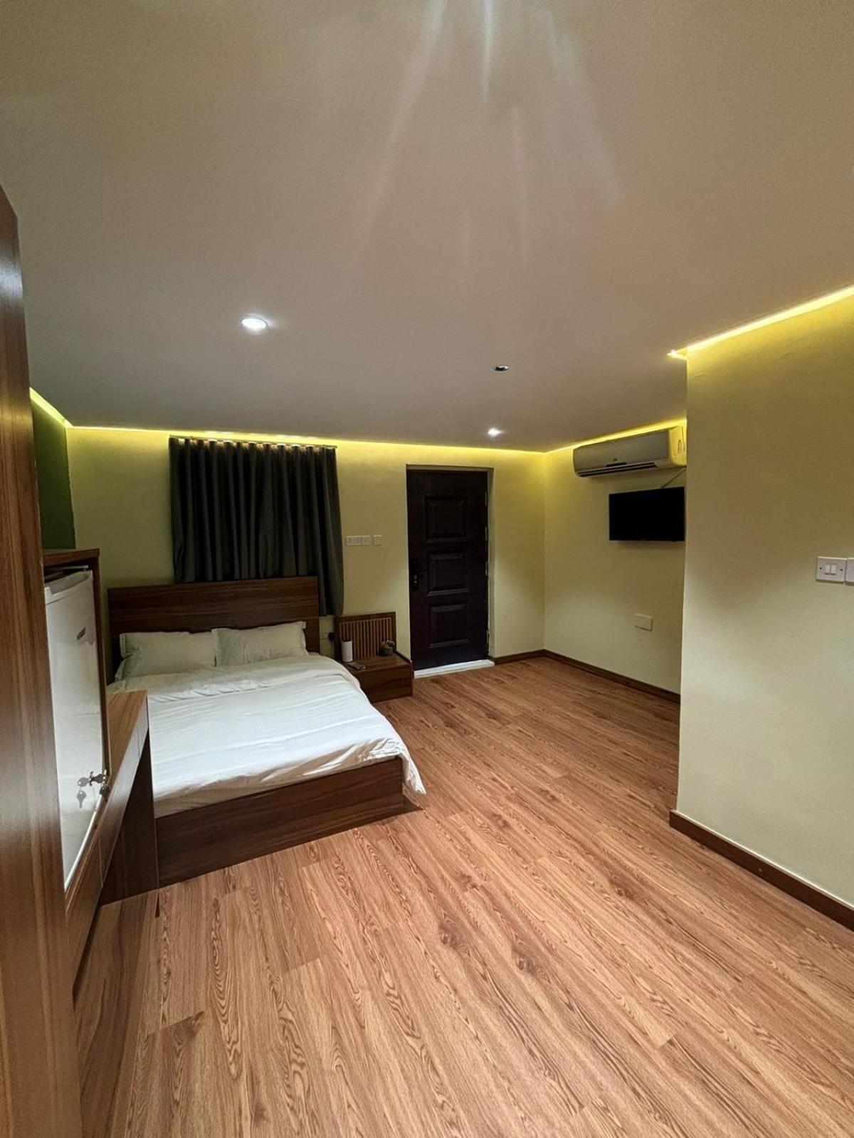 Al Bayan Palms Hotel นิซวา ภายนอก รูปภาพ